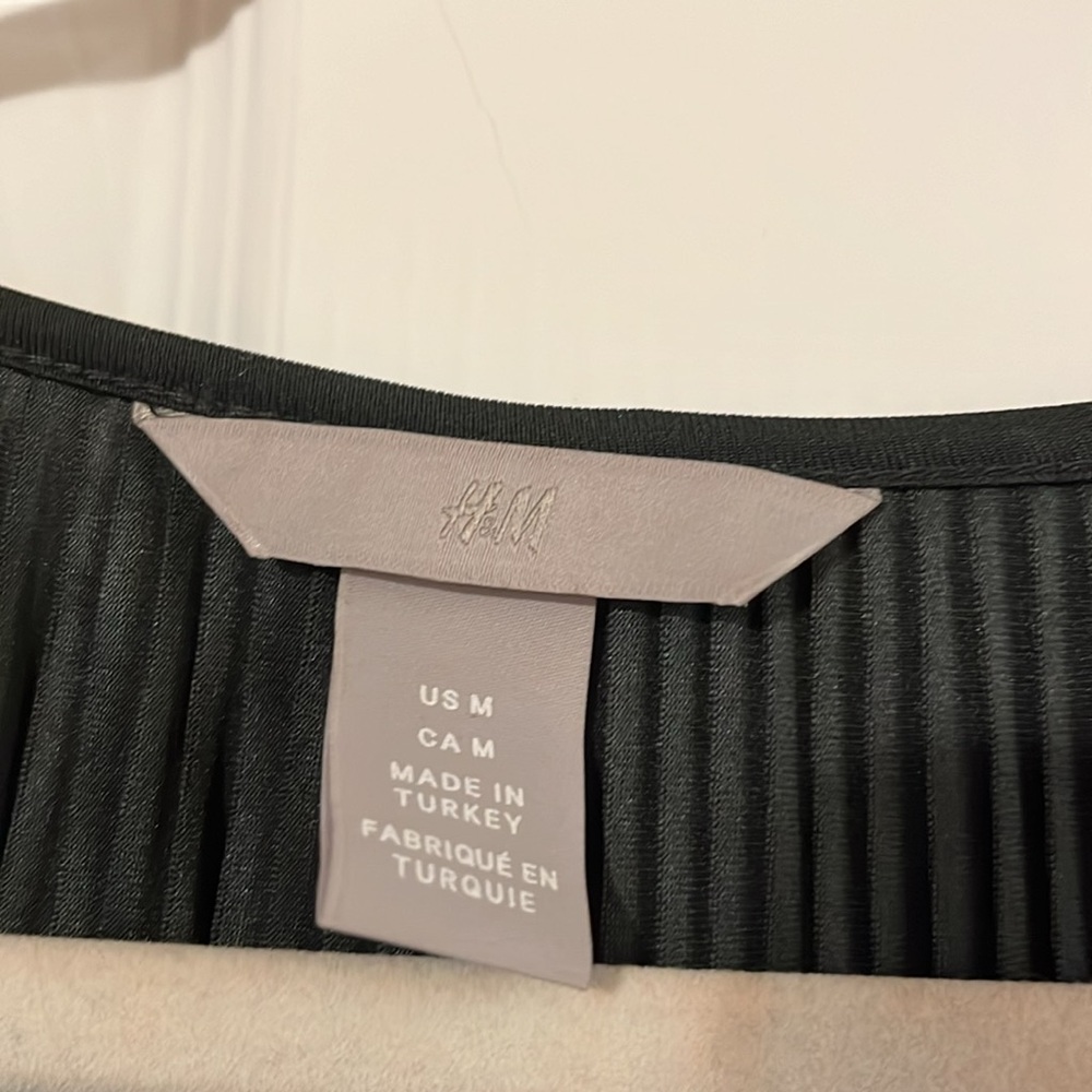 H&M Dress - Picture 2 of 2